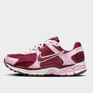 Women’s Nike Vomero 5 - Size 9.5 NWT